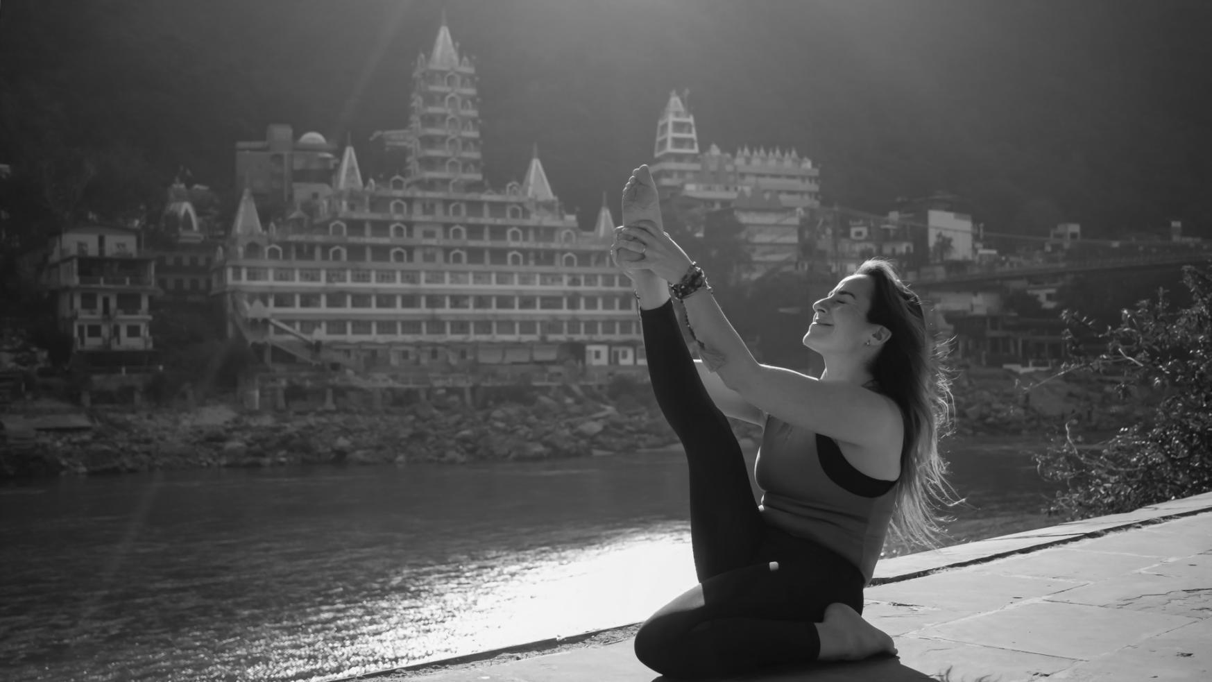 Arteolin melegítő testzselé – növényi kivonatok a mindennapi komfortért – meditációs relaxációs jóga